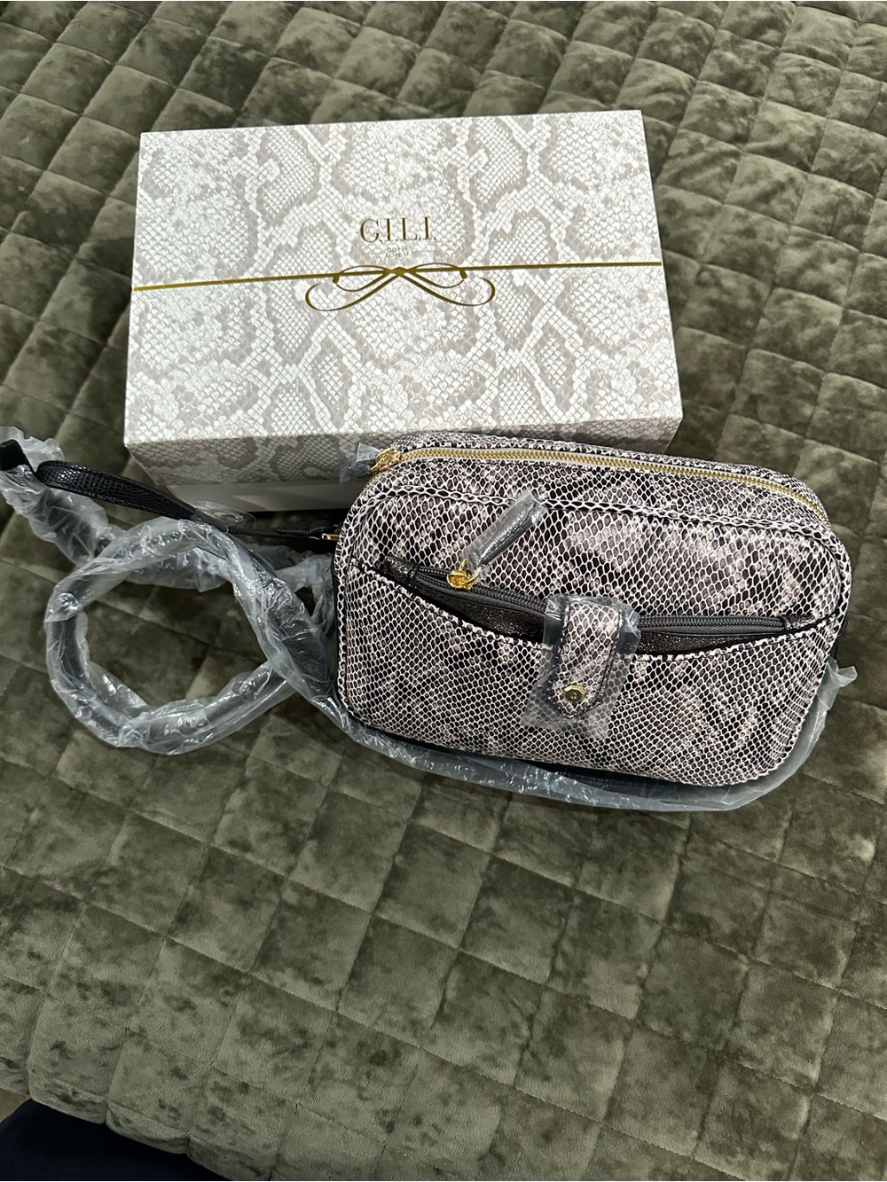 G.I.L.I. Beige and Black Snakeskin Crossbody Bag